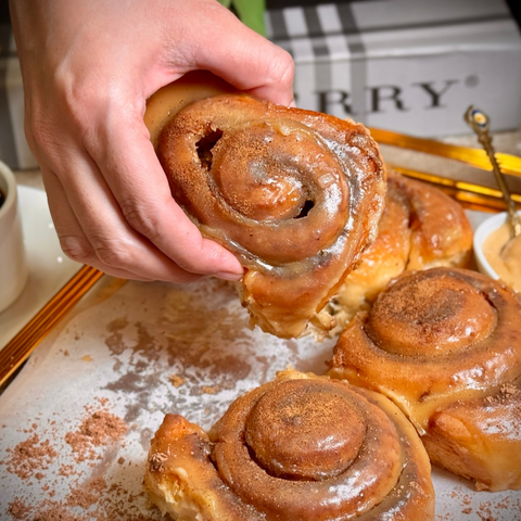 Ooey Gooey Cinnamon Rolls box of 4